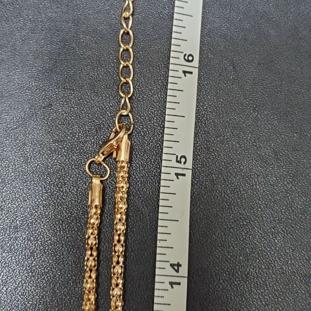 Rhinestone cat on a heart pendant necklace 30-32.5